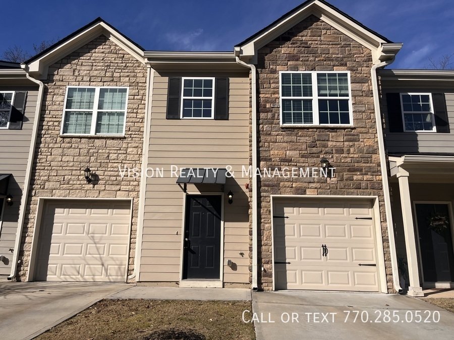 Beautiful 3 BD 2.5 BA Townhome MOVE in READY property image