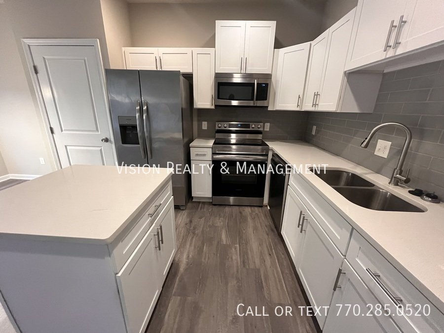 Beautiful 3 BD 2.5 BA Townhome MOVE in READY property image