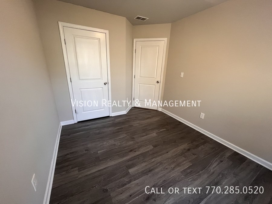 Beautiful 3 BD 2.5 BA Townhome MOVE in READY property image