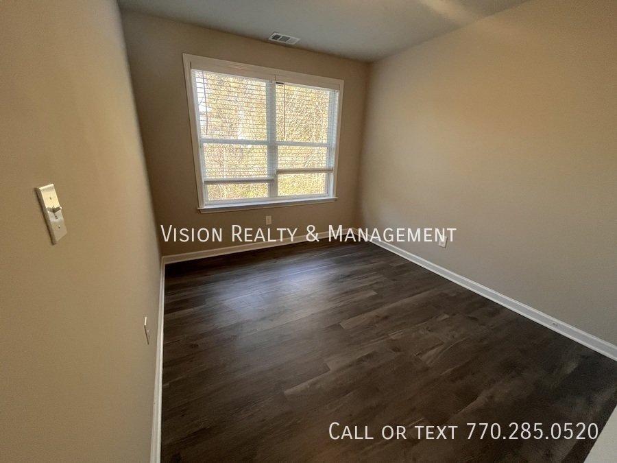 Beautiful 3 BD 2.5 BA Townhome MOVE in READY property image