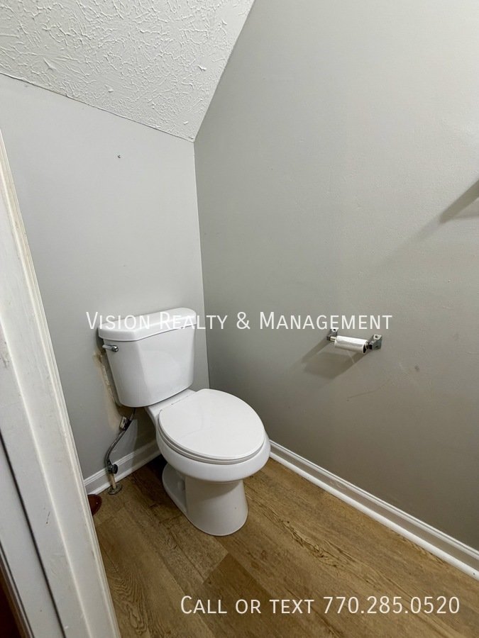 Beautiful 1BD 1.5 BA Townhome MOVE in READY property image