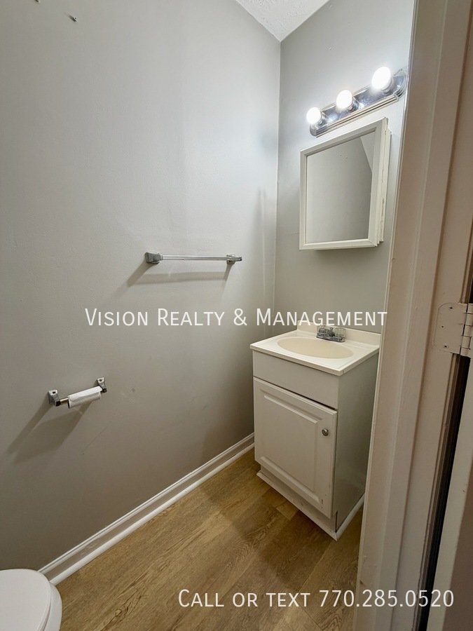 Beautiful 1BD 1.5 BA Townhome MOVE in READY property image