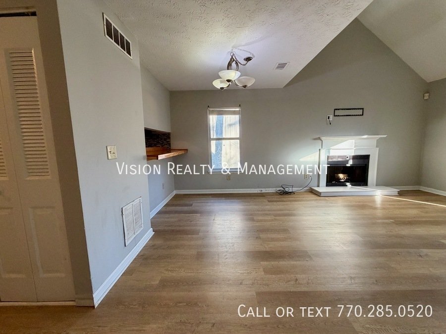 Beautiful 1BD 1.5 BA Townhome MOVE in READY property image