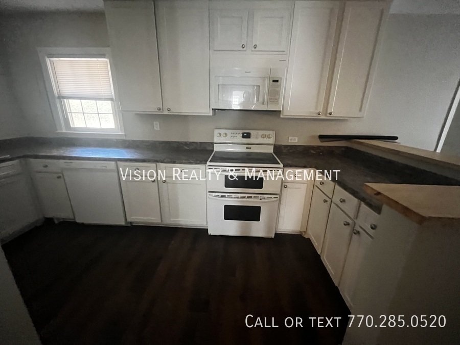 3BD/1BA in Winston property image