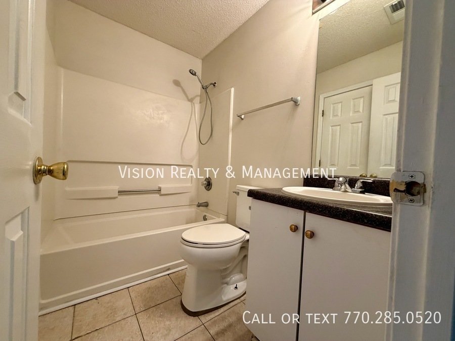 Lovely 3BD/2.5 BA In Lithonia property image