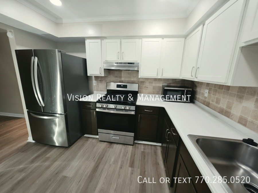 Lovely 3BD/2.5 BA In Stone Mountain property image