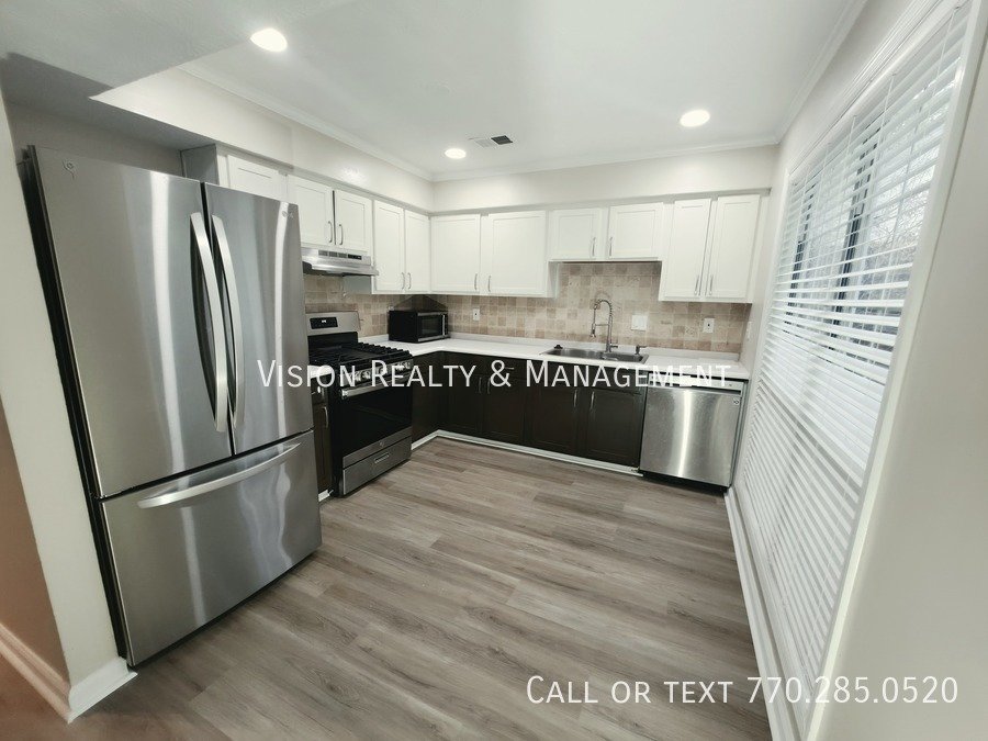 Lovely 3BD/2.5 BA In Stone Mountain property image
