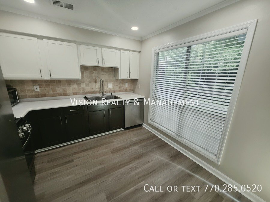 Lovely 3BD/2.5 BA In Stone Mountain property image