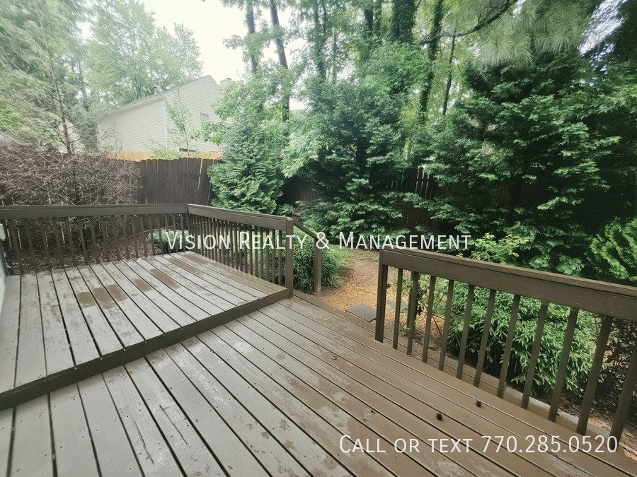 Lovely 3BD/2.5 BA In Stone Mountain property image