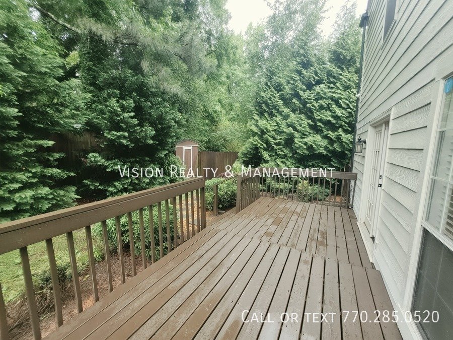 Lovely 3BD/2.5 BA In Stone Mountain property image
