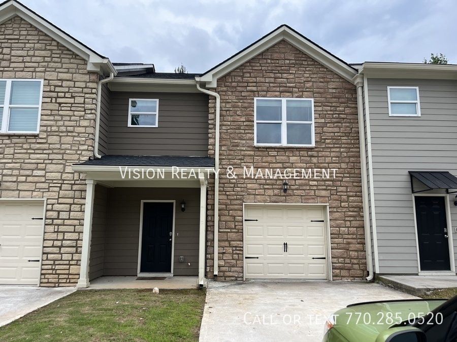 Beautiful 3 BD 2.5 BA Townhome MOVE in READY property image