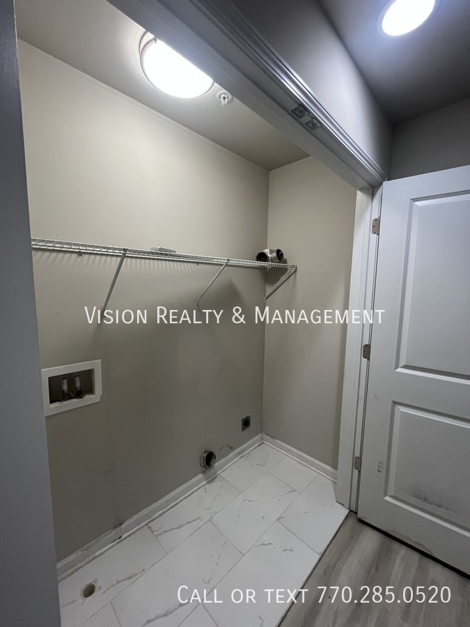 Beautiful 3 BD 2.5 BA Townhome MOVE in READY property image