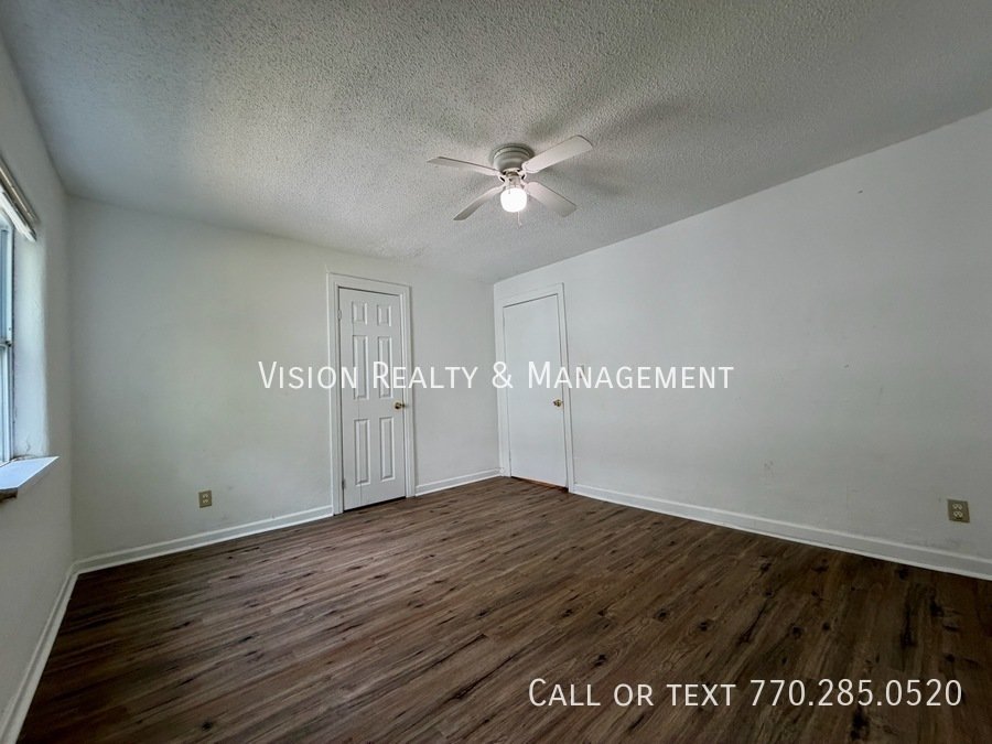 1070 Ollie Cir property image