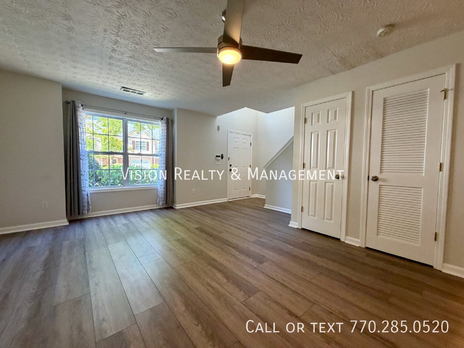 Beautiful 2 BD 2 BA Townhome property image
