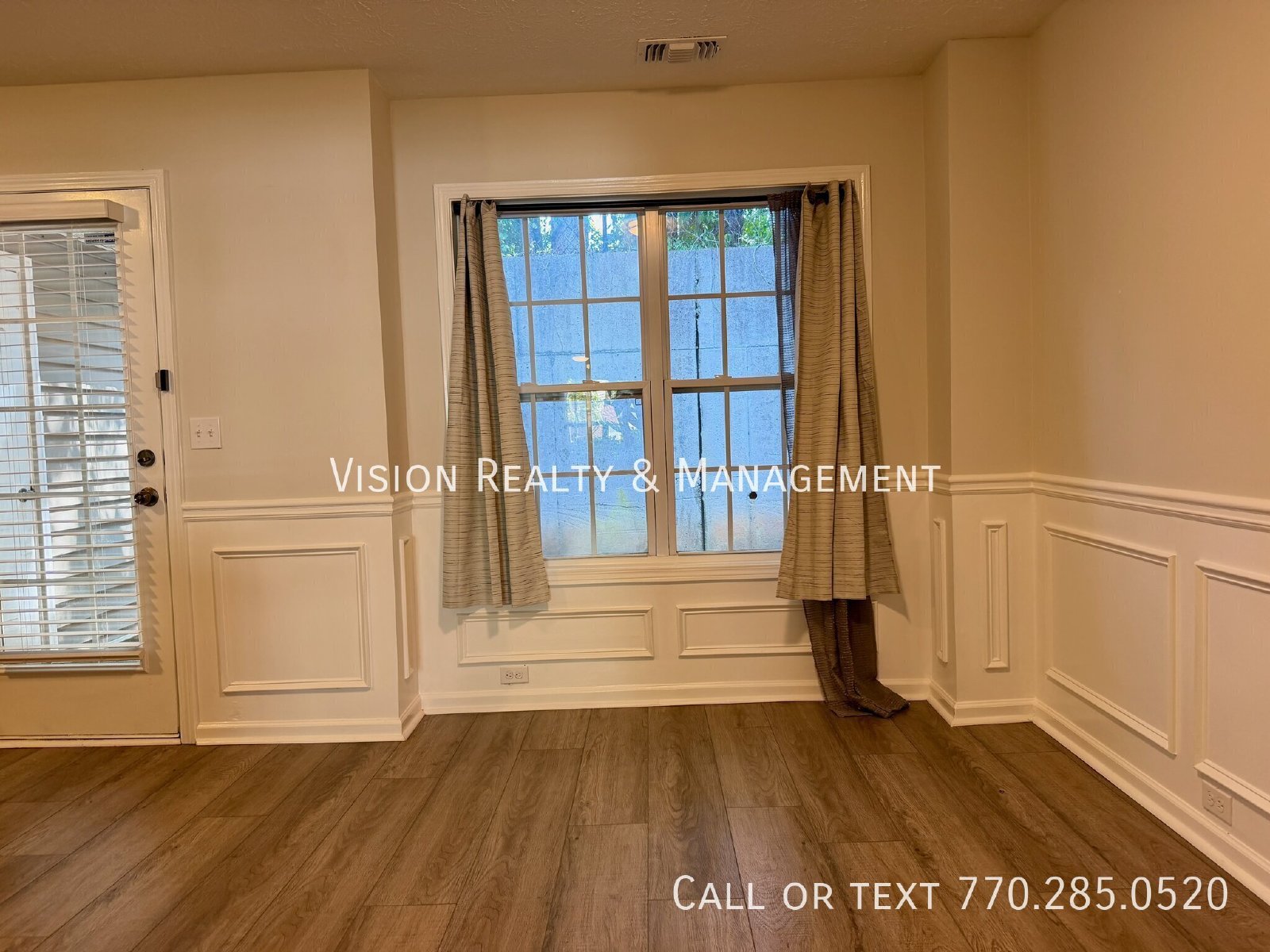 Beautiful 2 BD 2 BA Townhome property image