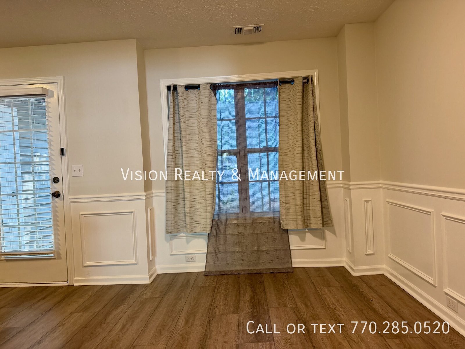 Beautiful 2 BD 2 BA Townhome property image
