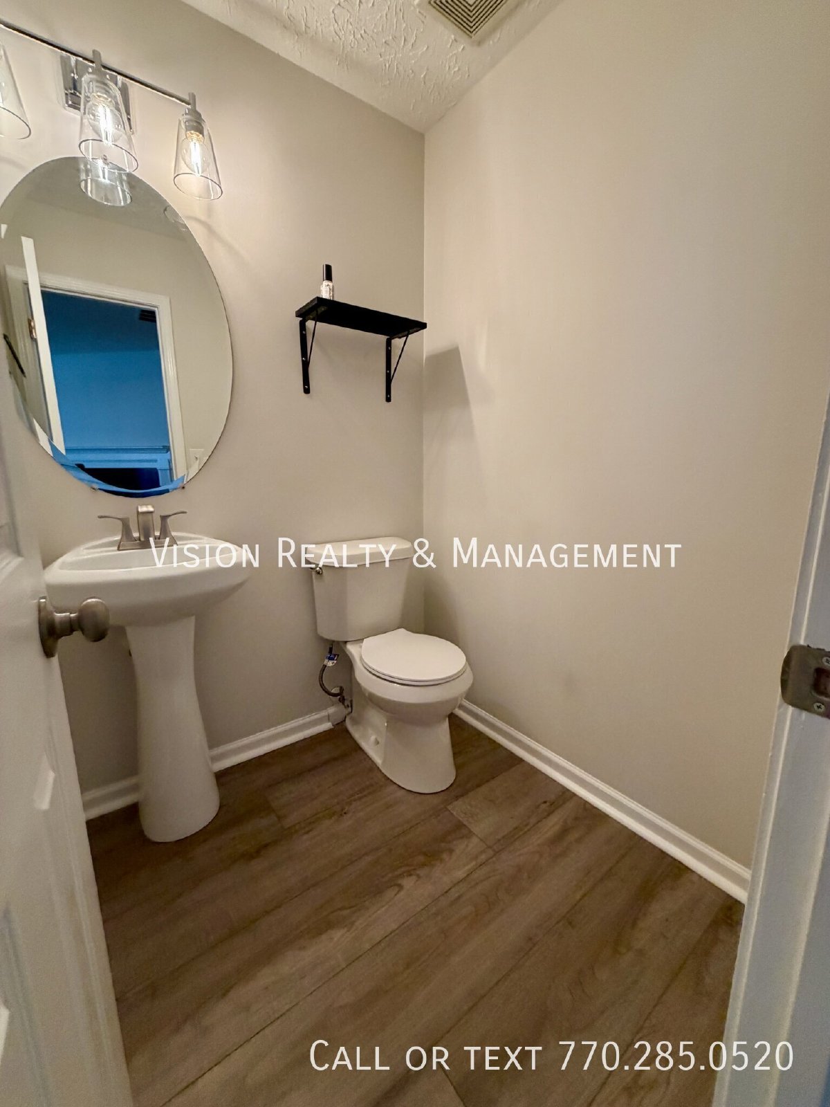 Beautiful 2 BD 2 BA Townhome property image