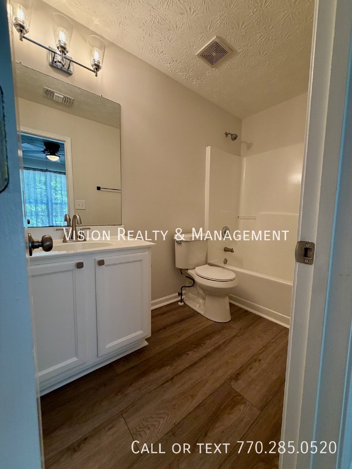 Beautiful 2 BD 2 BA Townhome property image