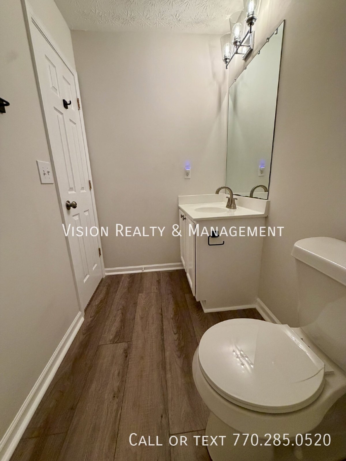 Beautiful 2 BD 2 BA Townhome property image