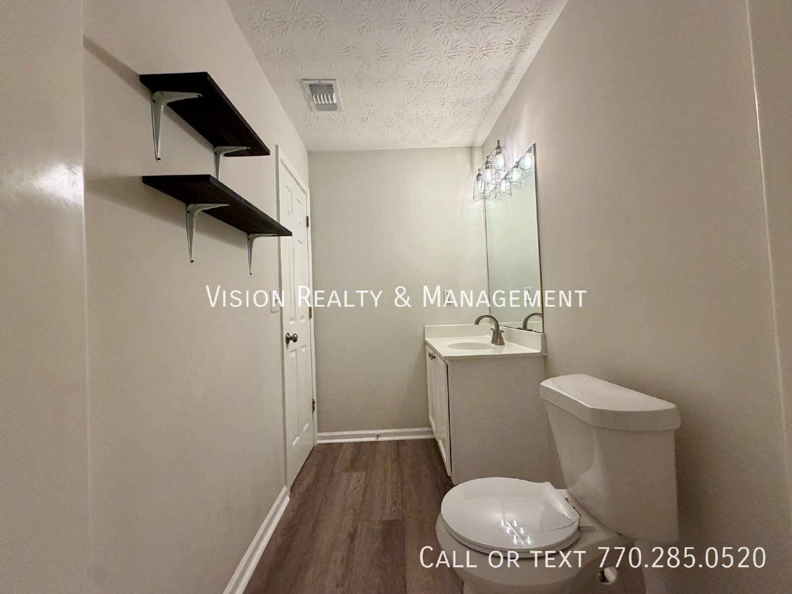 Beautiful 2 BD 2 BA Townhome property image