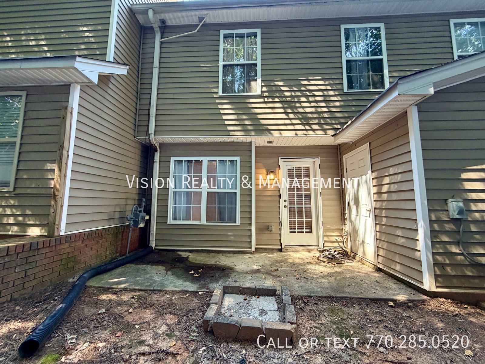 Beautiful 2 BD 2 BA Townhome property image