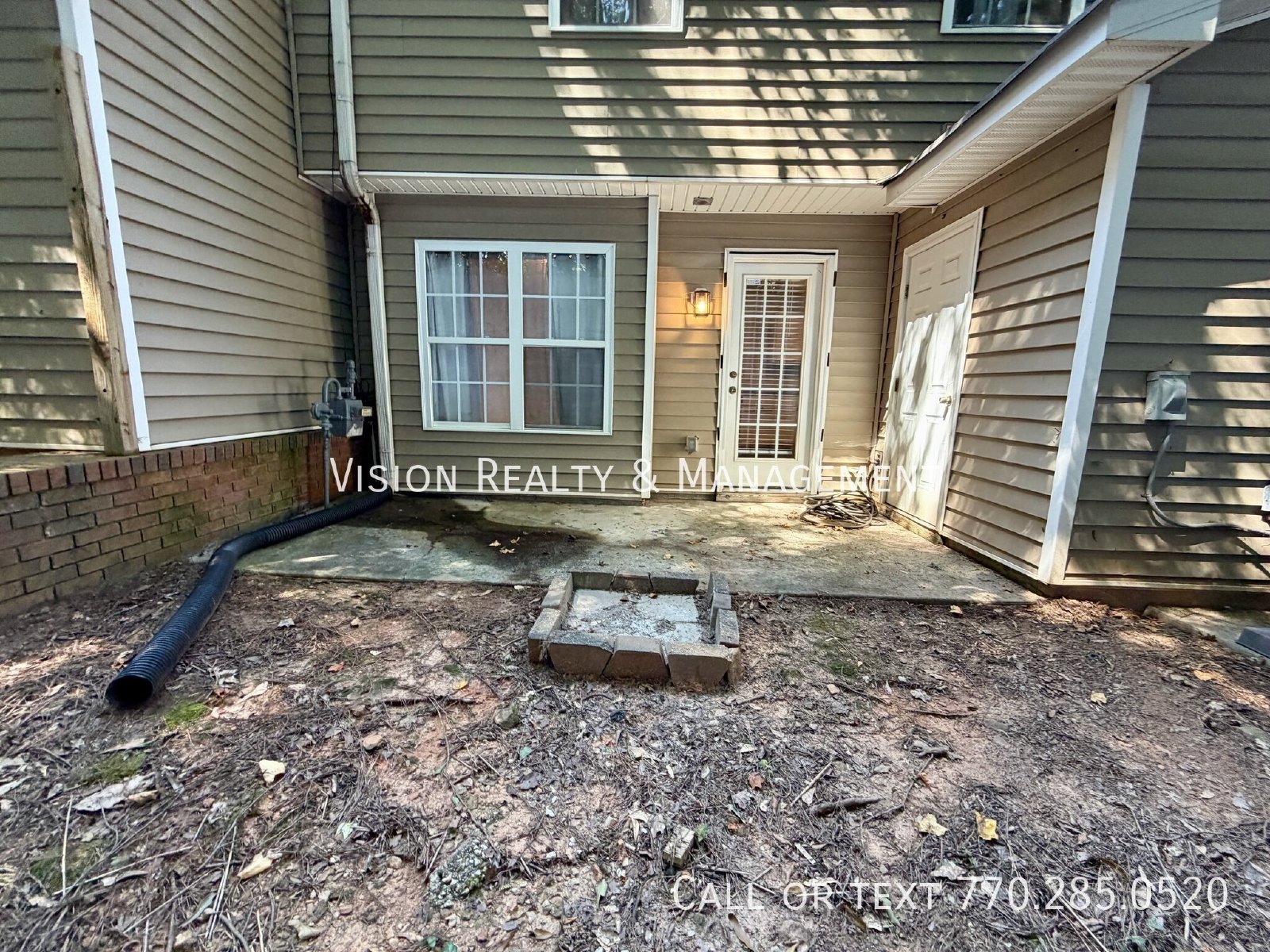 Beautiful 2 BD 2 BA Townhome property image