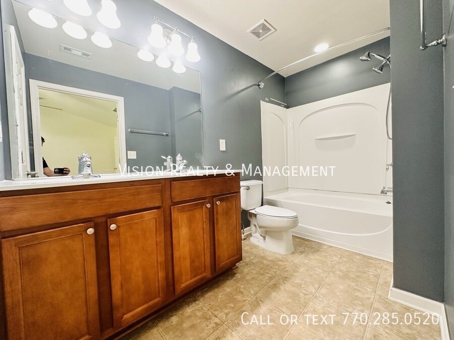 Beautiful 3 BD 2.5 BA Townhome property image