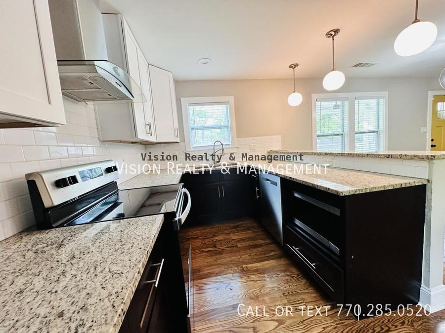 Beautiful 3 BR 2 BA in Hapeville! property image