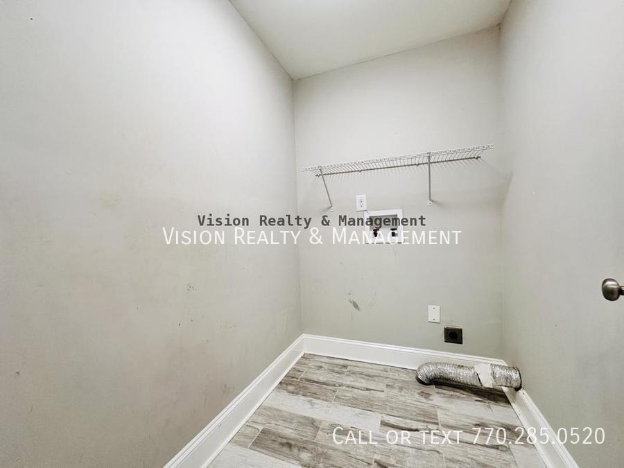 Beautiful 3 BR 2 BA in Hapeville! property image