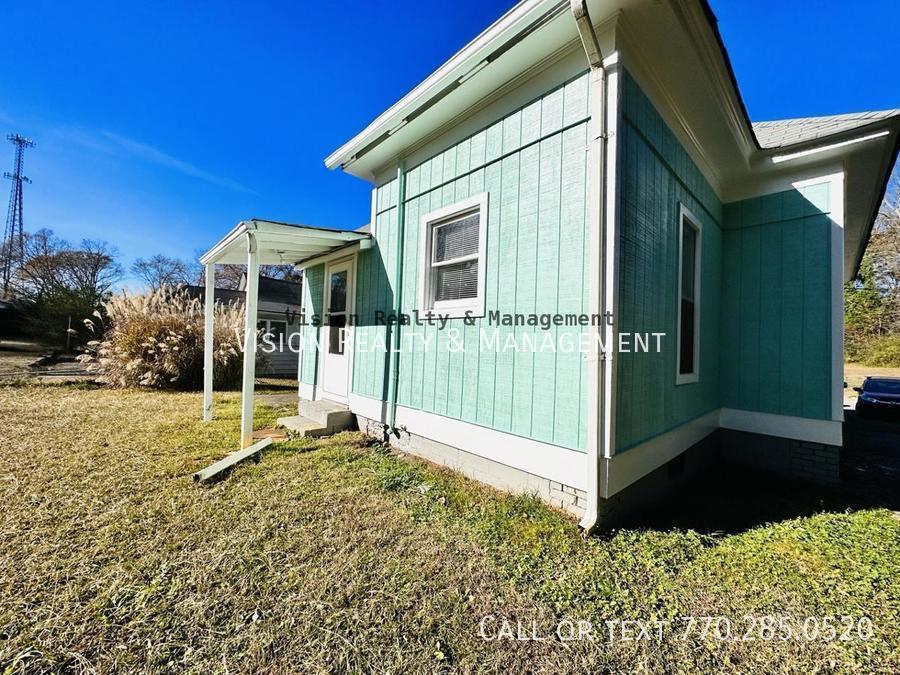 3 Bedroom/1 bath Newnan property image